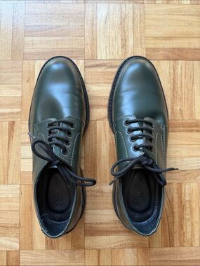 Men's Olive Green Leather Derby Shoes with Black Laces